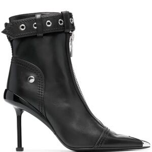 Alexander McQueen
buckle-fastening leather ankle boots NWOT